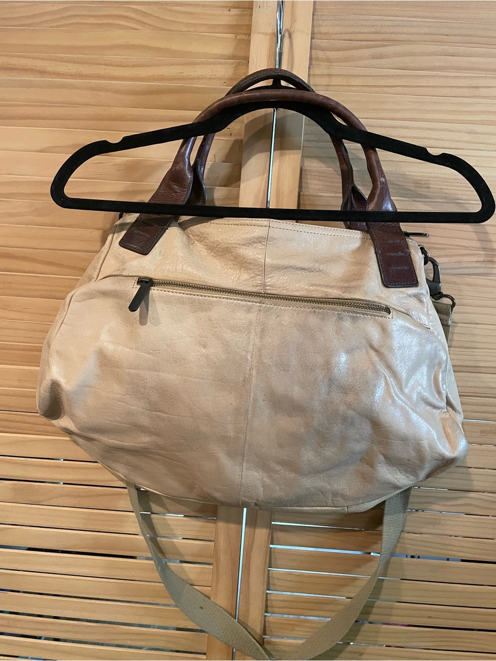 Cynthia Rowley Cream Leather Messenger with Brown Trim - Picture 3 of 11